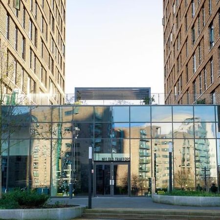 Modern Trafford 1Br Apartment-Free Parking-Cinema Room Манчестер Екстер'єр фото